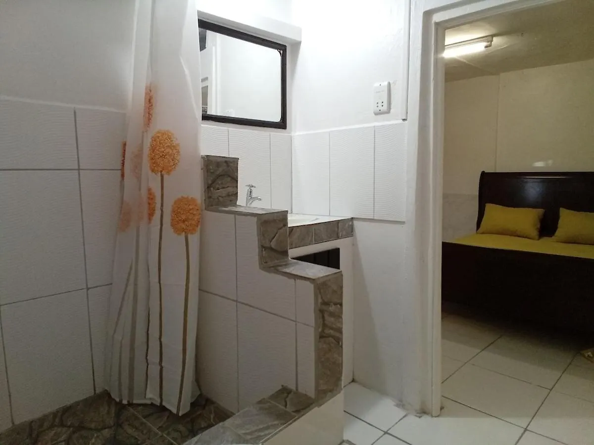 Ladville Apartment Near Kingstown #1 0*,