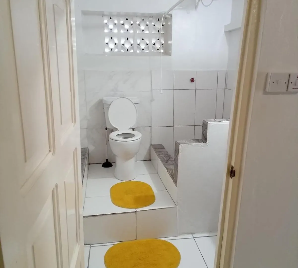 Ladville Apartment Near Kingstown #1